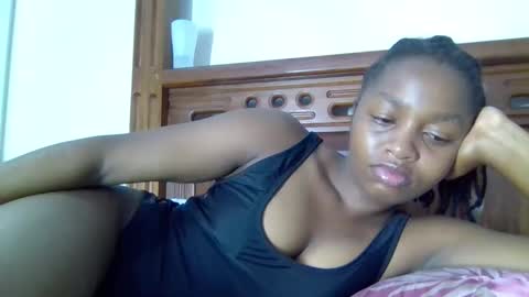 lovelbrownie online show from February 15, 7:51 am