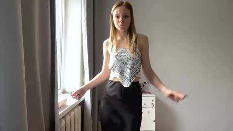 Ella online show from November 6, 7:14 am