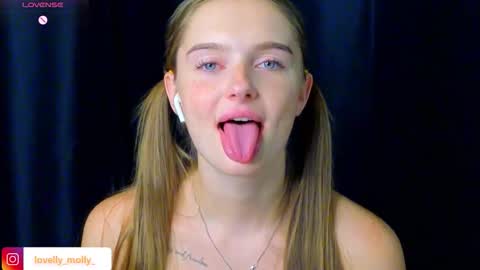 Molly online show from November 30, 6:23 pm