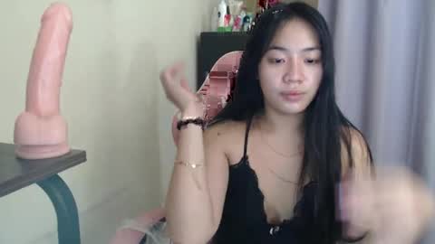 lovely_leah23 online show from November 18, 5:30 am