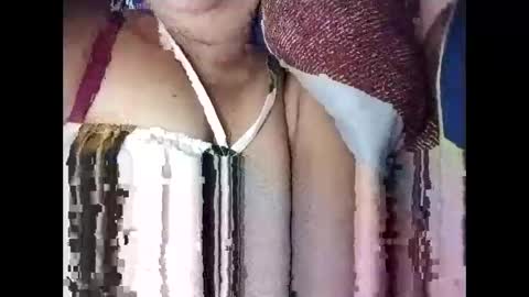 lovely_orchid online show from May 26, 5:40 am