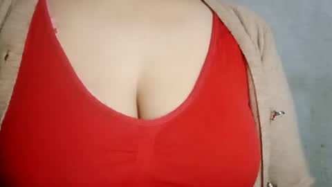 katrina follow me guys online show from February 13, 3:18 am