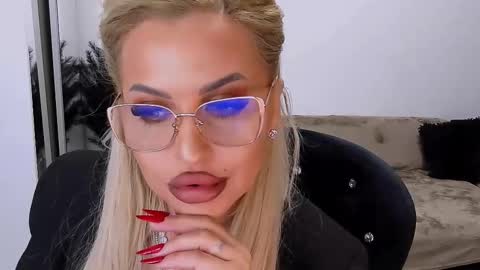 PrAllinXXXa online show from January 17, 9:55 pm