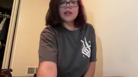 lovelykatiebabe online show from June 26, 2:35 am