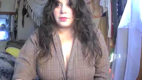 lala online show from February 7, 7:18 am