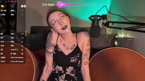 lovelylittlelucyy online show from February 7, 11:24 pm