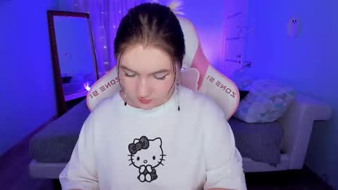 Julia  online show from December 2, 8:27 am