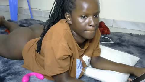 loveslut_ online show from February 13, 7:54 am