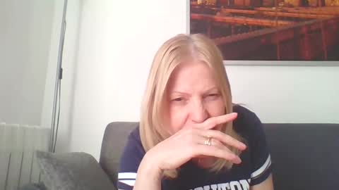 Marlyn online show from February 4, 2:43 pm