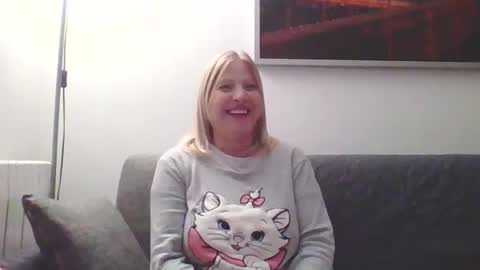 Marlyn online show from January 22, 9:55 pm