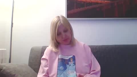 Marlyn online show from January 3, 4:16 pm