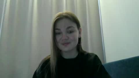 loviesimone online show from March 1, 11:32 am