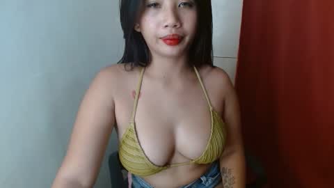 loving_ellah19 online show from October 2, 10:09 am