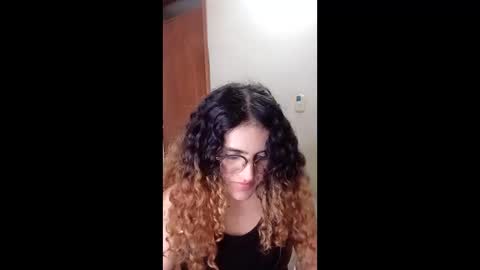 luanapowerful online show from April 17, 4:36 am