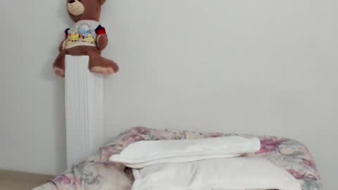 luara__01__lecat_1 online show from February 11, 3:09 am