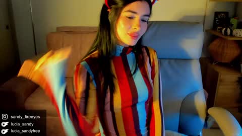 Lu   Intagramsandy fireeyes online show from October 3, 11:32 pm