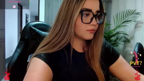 lucia star  online show from February 16, 8:09 pm