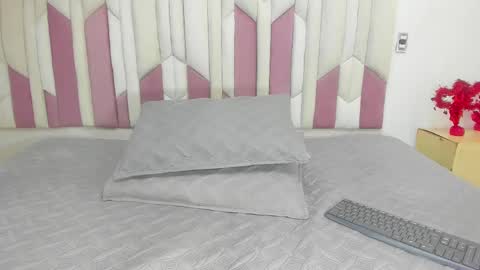 instagram luciana417  online show from March 8, 3:05 am