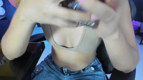    online show from February 1, 4:03 am