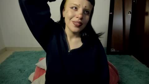 camila online show from December 28, 6:39 am