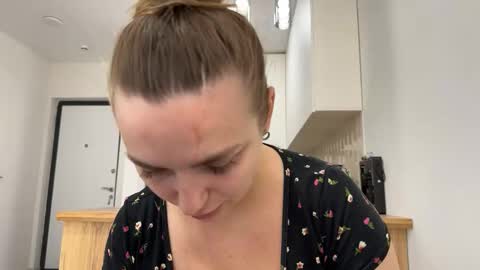 lucky_foryou_baby online show from November 12, 8:56 am