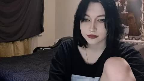 luckybastrad0677 online show from May 27, 5:21 pm