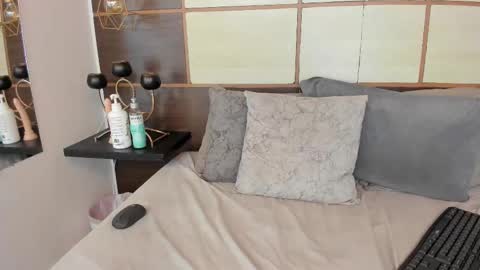 lucy_canel online show from September 14, 10:07 pm