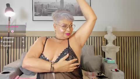 lucy milf online show from July 6, 3:36 pm