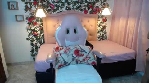 Lucy Cute online show from September 30, 2:01 pm