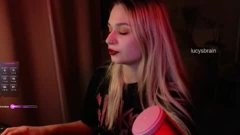 Lucy online show from October 1, 7:41 pm