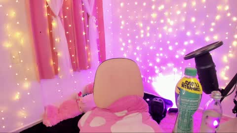 LUCYY FROM HOME  online show from January 24, 6:24 am