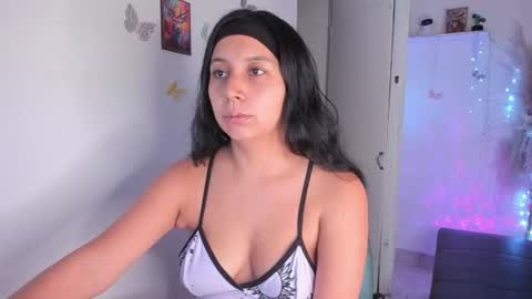 lulu10541697 online show from July 17, 1:54 am