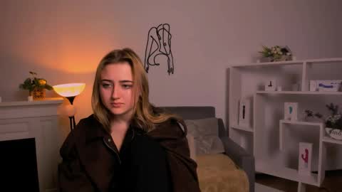 Lily online show from May 12, 10:49 pm