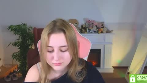 Lily online show from May 11, 9:12 pm