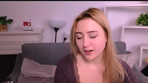 Lily online show from February 26, 9:47 pm