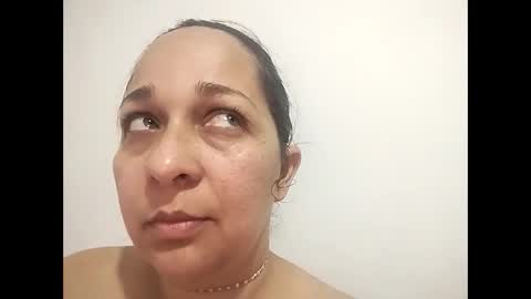  Lulu  online show from November 10, 8:59 pm