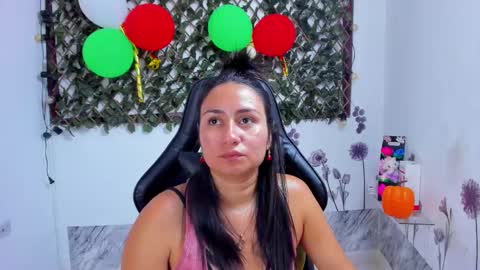 Luna  online show from November 1, 7:40 pm