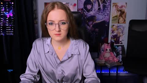 luna_berryy online show from December 14, 7:46 pm