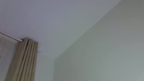 maskedmalkia online show from April 16, 1:50 am