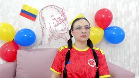 luna_ferrer1 online show from June 27, 12:44 pm