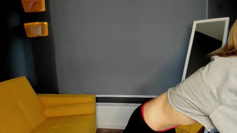 Elizabeth online show from February 13, 10:28 am