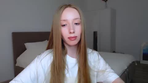 Luna online show from February 27, 7:58 pm