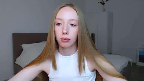 Luna online show from December 25, 7:13 pm