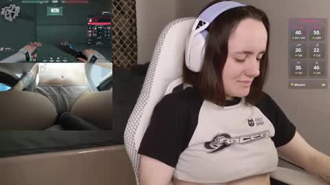 luna_loveeee online show from September 10, 4:34 am