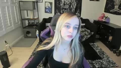 Luna online show from March 2, 4:34 am