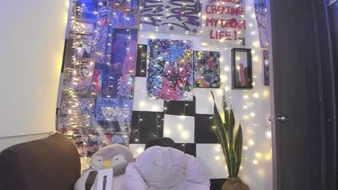 LUNA MCCOY online show from January 22, 4:34 am