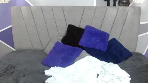 Luna  online show from December 13, 7:53 pm