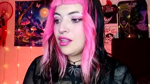 MISS LUNA  online show from March 8, 5:19 pm