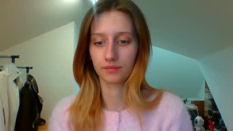 L U N A  online show from February 7, 2:47 pm