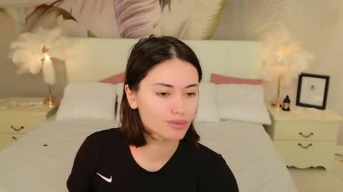 Luna online show from April 9, 1:49 pm